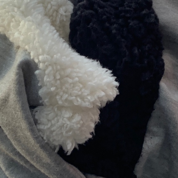 Grey pull over - Picture 3 of 3